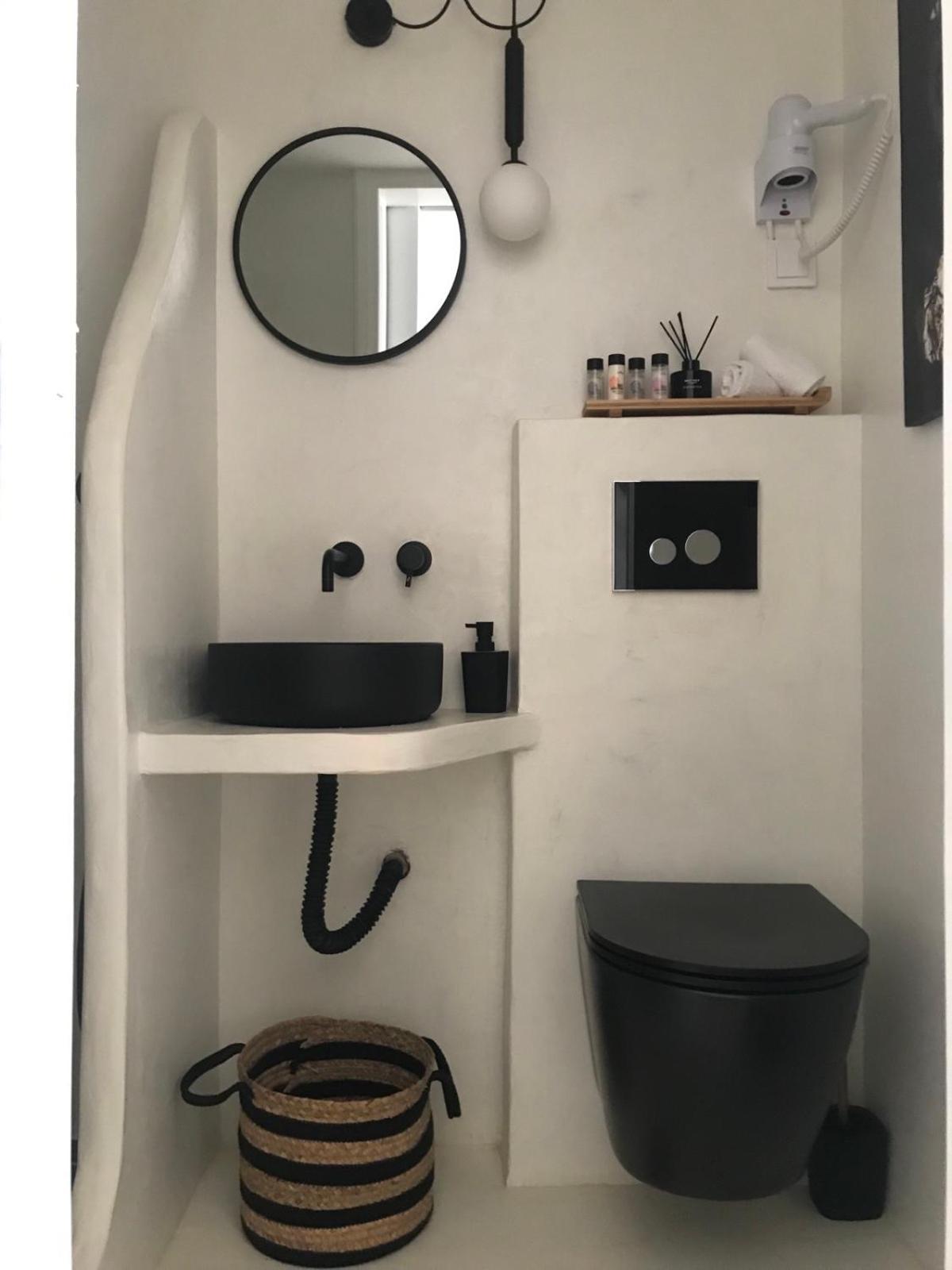 Morpheus Rooms Kini Exterior photo