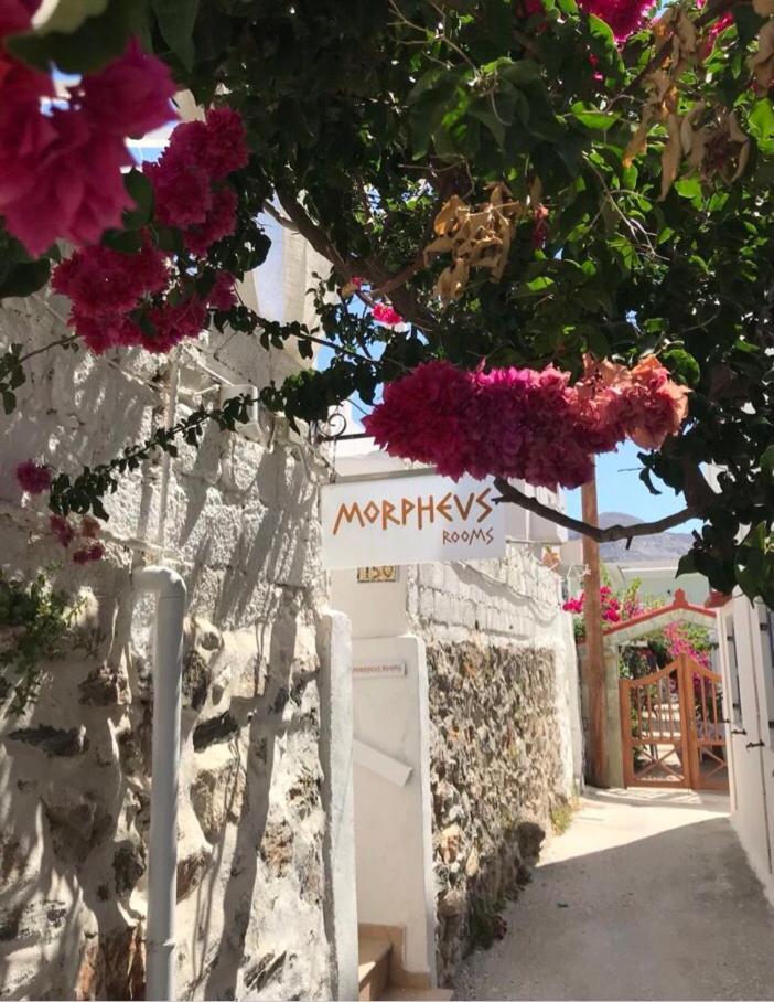 Morpheus Rooms Kini Exterior photo
