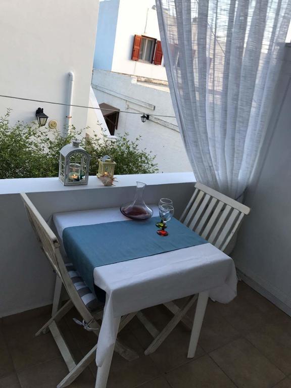 Morpheus Rooms Kini Exterior photo